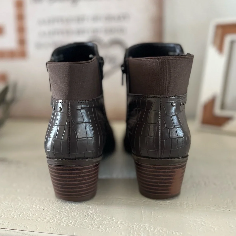 Brown Suede Ankle Booties Side Zip Croc Embossed Studded Low Block Heel 🔥